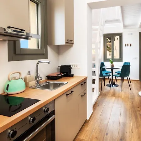 Hygge Santorini * Pýrgos